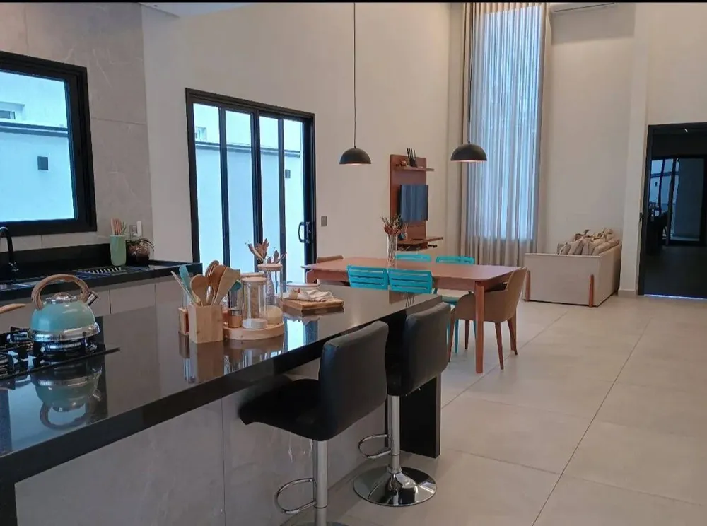 Casa, 3 quartos, 168 m² - Foto 1