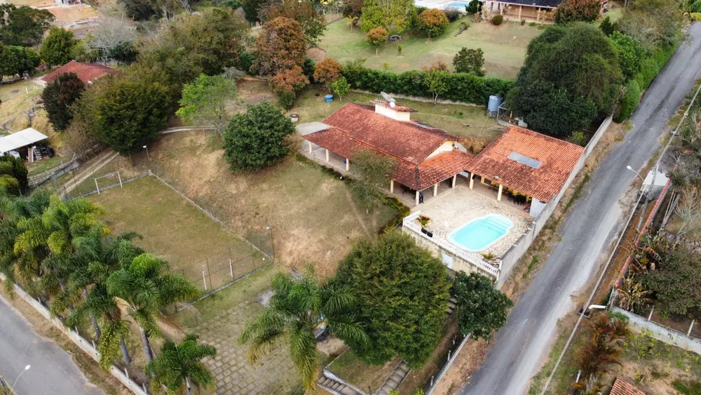 Chácara, 3 quartos, 2700 m² - Foto 1