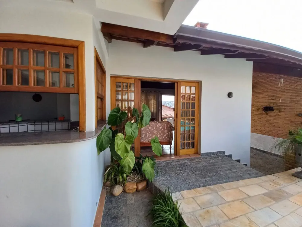 Sobrado, 4 quartos, 350 m² - Foto 1
