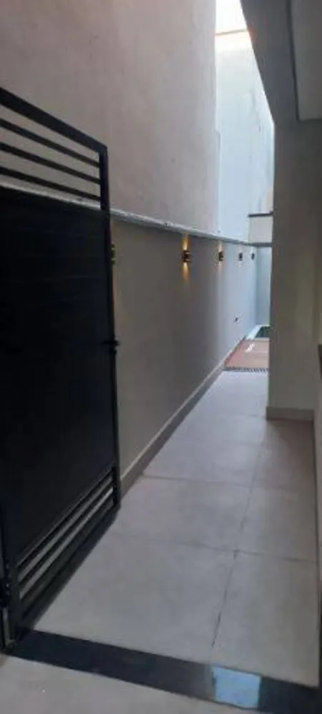 Sobrado, 3 quartos, 182 m² - Foto 1