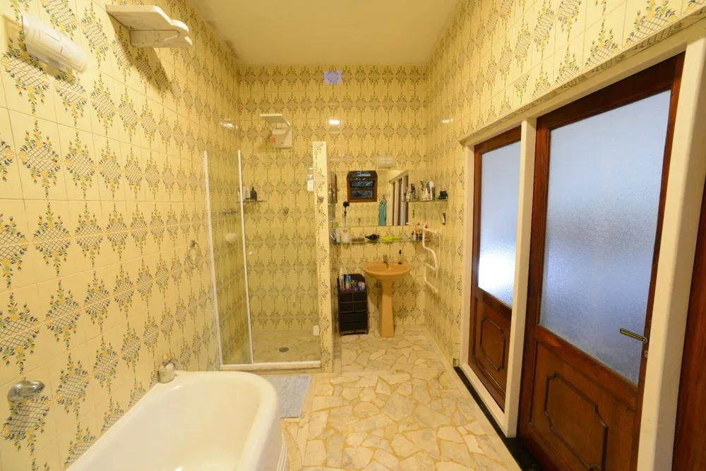 Casa, 6 quartos, 259 m² - Foto 1