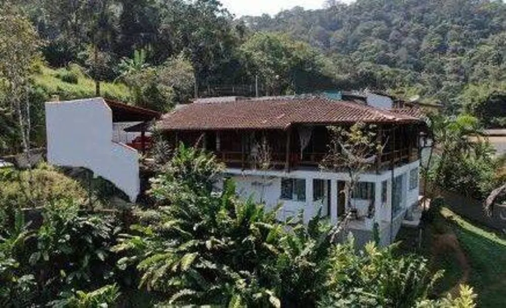 Casa, 4 quartos, 180 m² - Foto 1