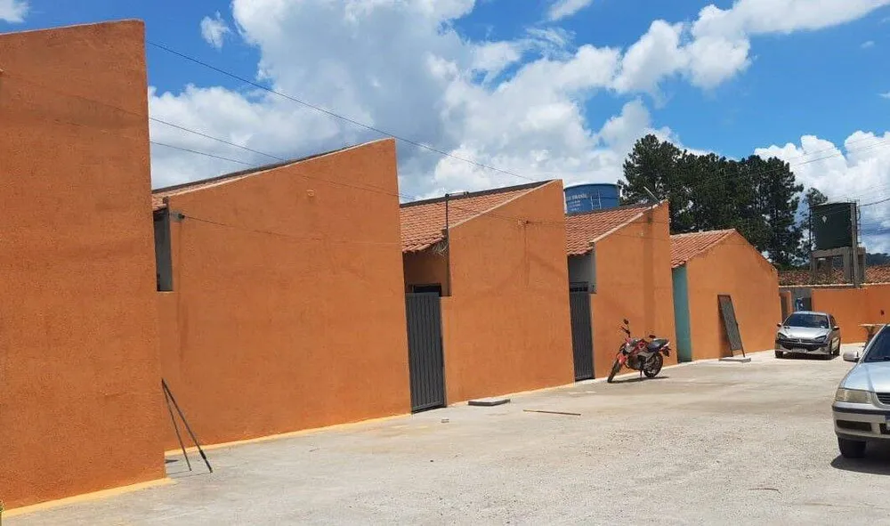 Casa, 2 quartos, 350 m² - Foto 1