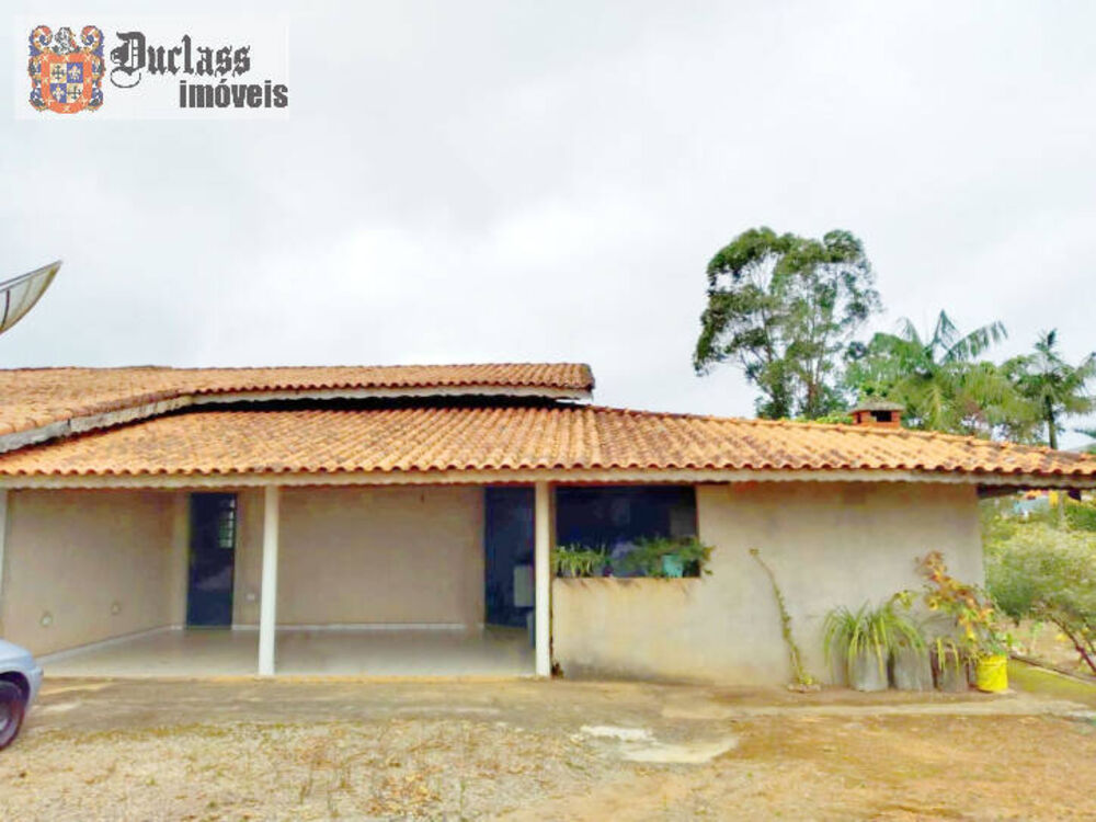 Chácara à venda com 3 quartos, 207m² - Foto 1