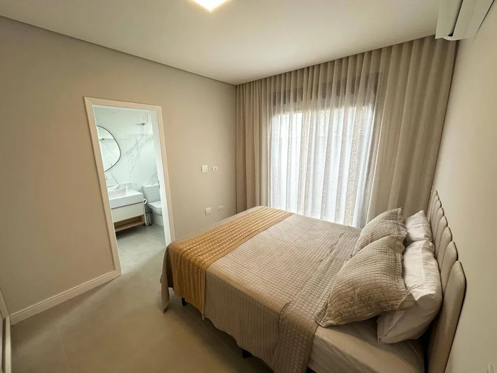 Casa, 4 quartos, 258 m² - Foto 1