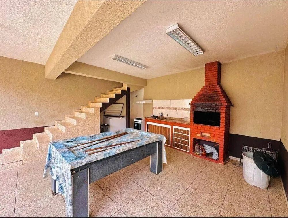 Casa, 6 quartos, 174 m² - Foto 3
