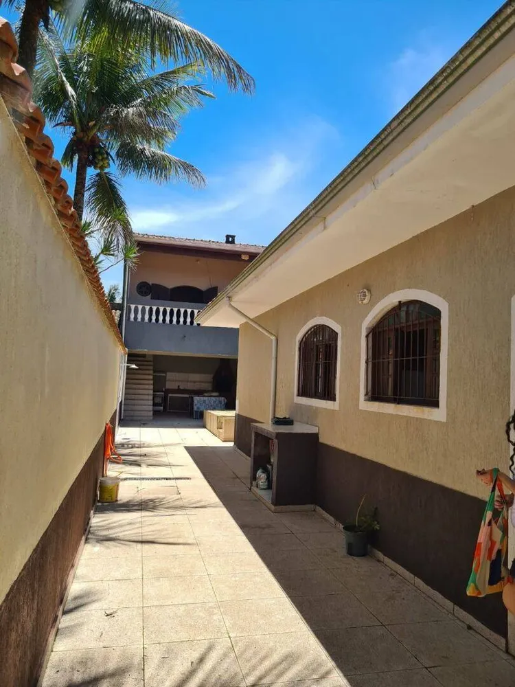 Casa, 6 quartos, 174 m² - Foto 2