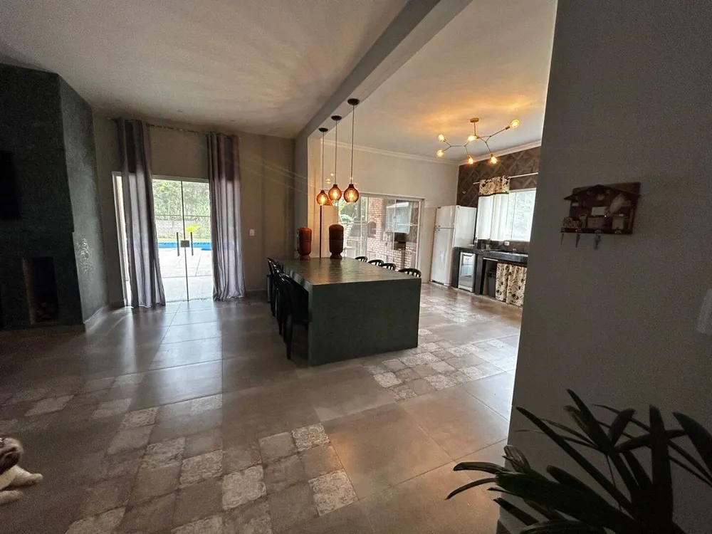 Chácara, 4 quartos, 2400 m² - Foto 2