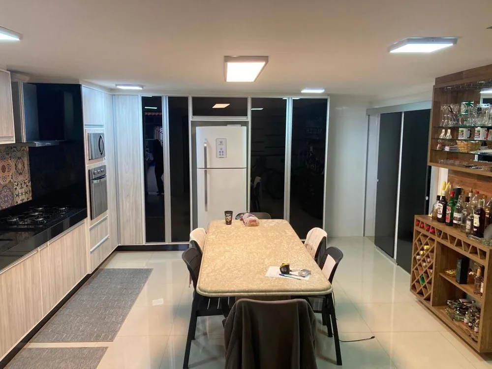Sobrado, 4 quartos, 320 m² - Foto 3
