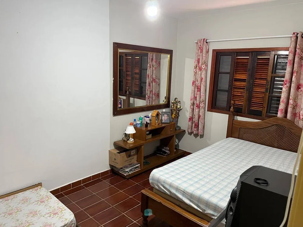 Chácara, 4 quartos, 2131 m² - Foto 3