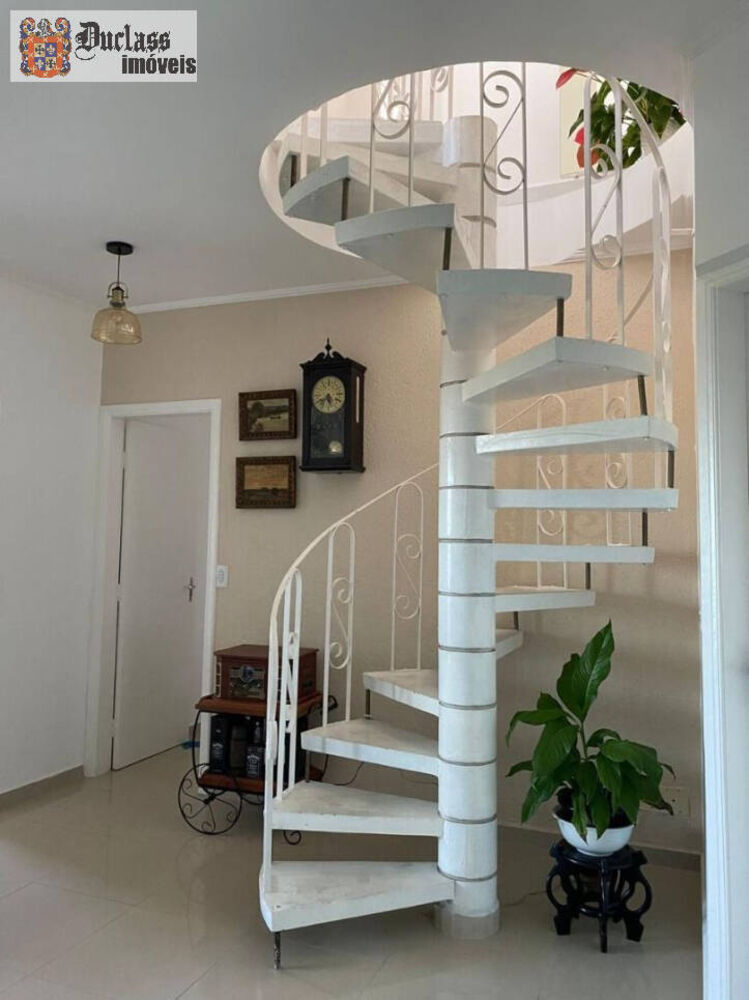 Apartamento à venda com 3 quartos, 154m² - Foto 1