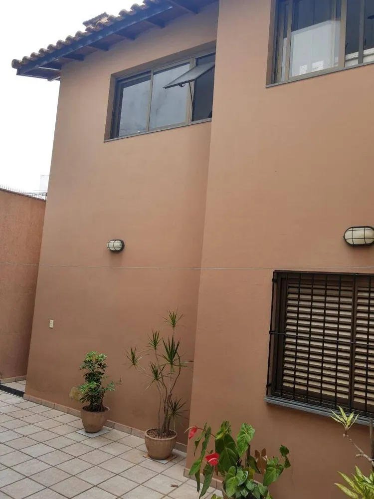Casa, 3 quartos, 200 m² - Foto 2