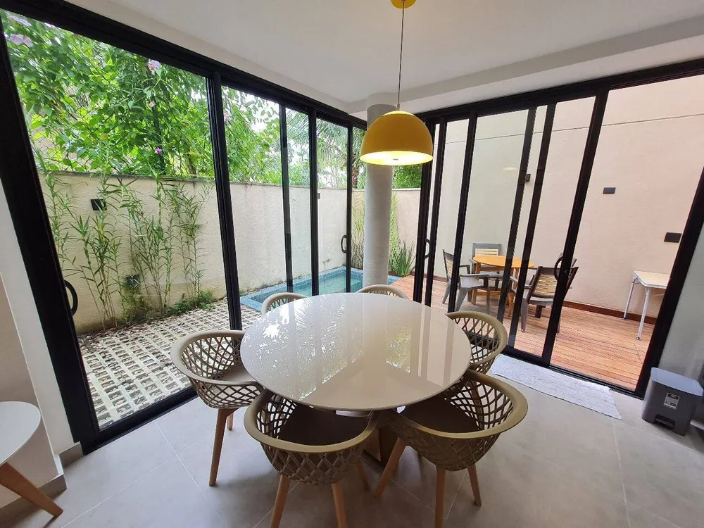 Sobrado, 3 quartos, 206 m² - Foto 1