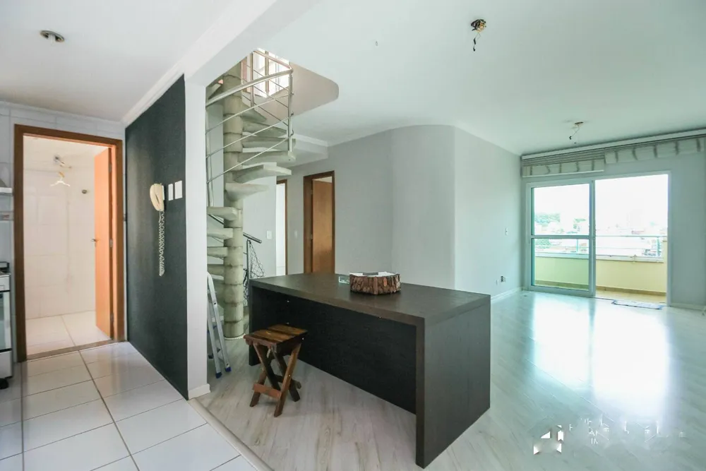 Cobertura, 3 quartos, 190 m² - Foto 2