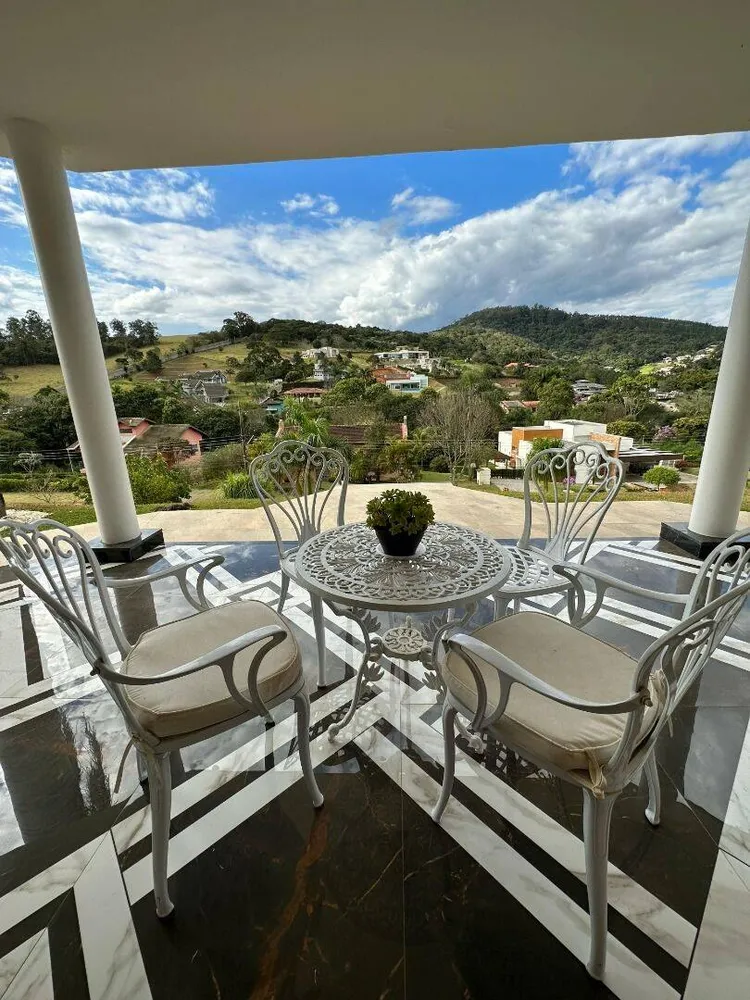 Sobrado, 4 quartos, 330 m² - Foto 1