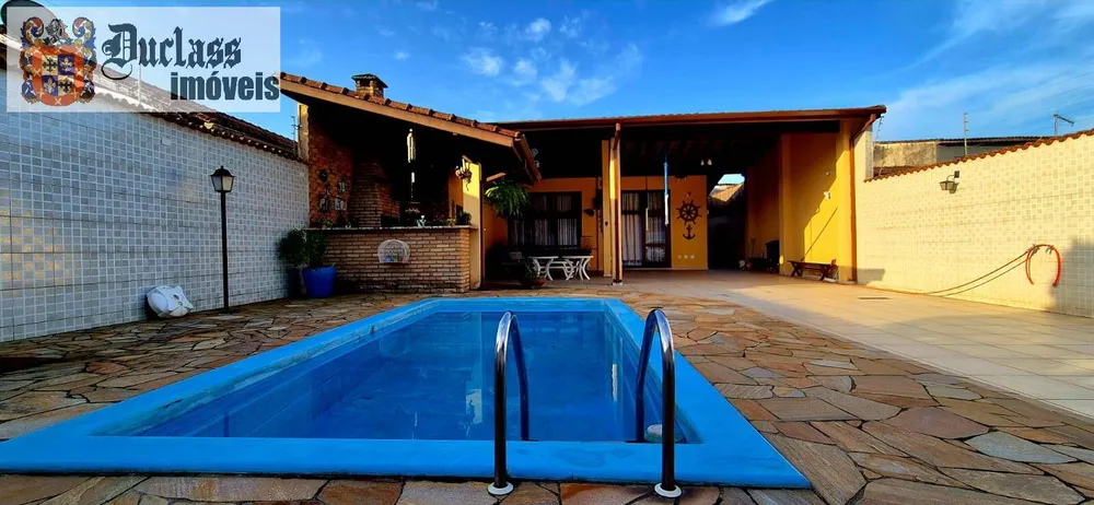 Casa, 3 quartos, 207 m² - Foto 1