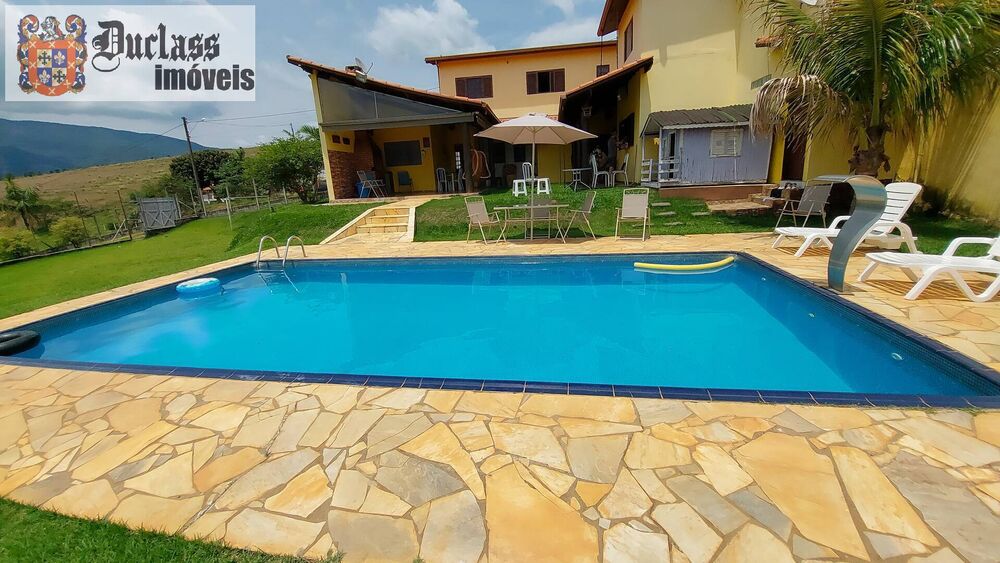 Chácara à venda com 4 quartos, 272m² - Foto 1