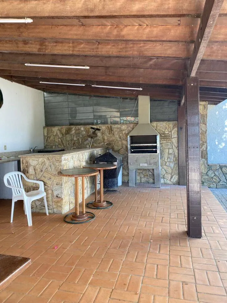 Chácara, 3 quartos, 1552 m² - Foto 1
