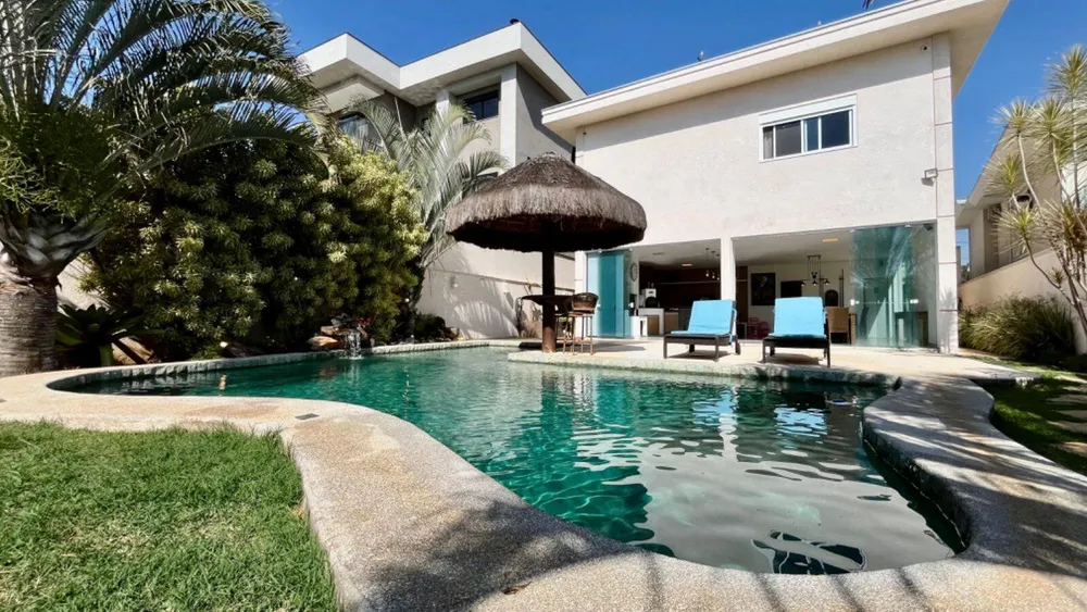 Casa, 4 quartos, 380 m² - Foto 1