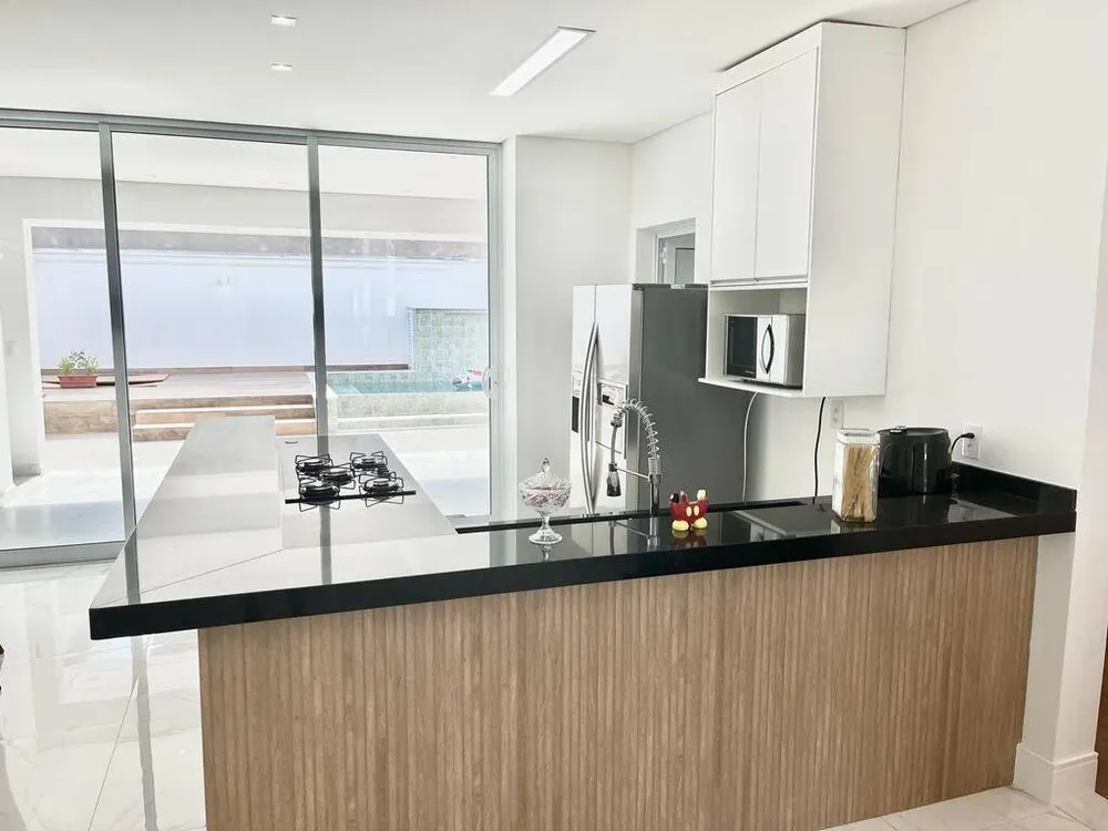 Sobrado, 3 quartos, 242 m² - Foto 5