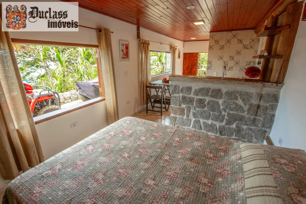 Casa, 5 quartos, 200 m² - Foto 1