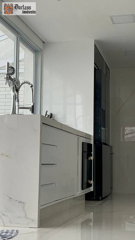 Cobertura à venda com 6 quartos, 460m² - Foto 4