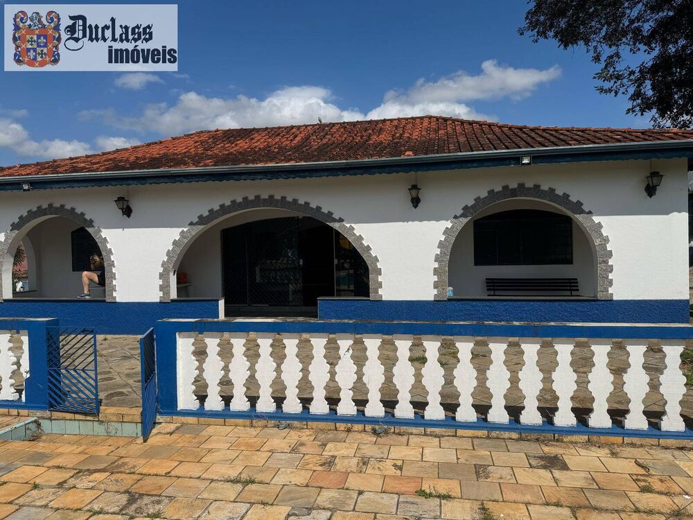 Chácara à venda com 3 quartos, 200m² - Foto 2