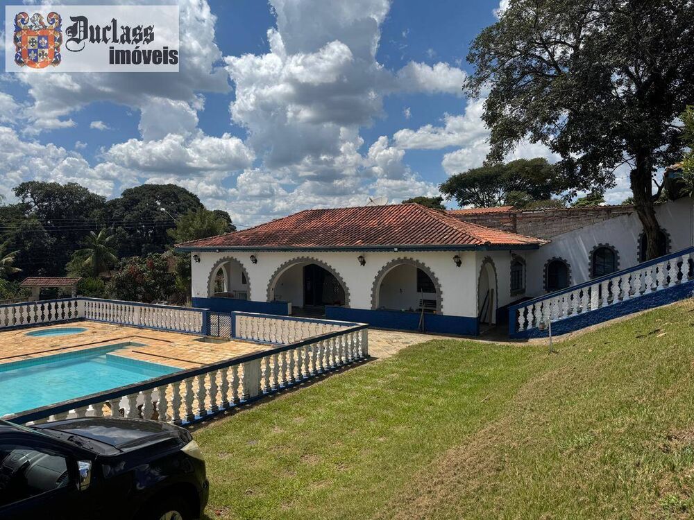 Chácara à venda com 3 quartos, 200m² - Foto 1