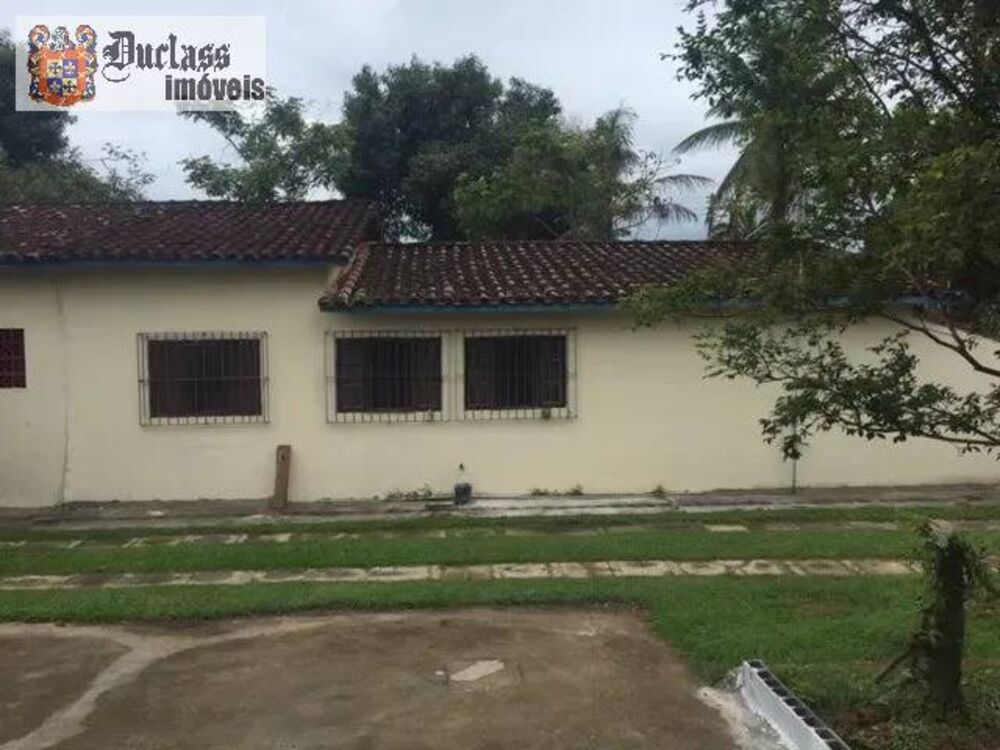 Casa à venda com 8 quartos, 450m² - Foto 1