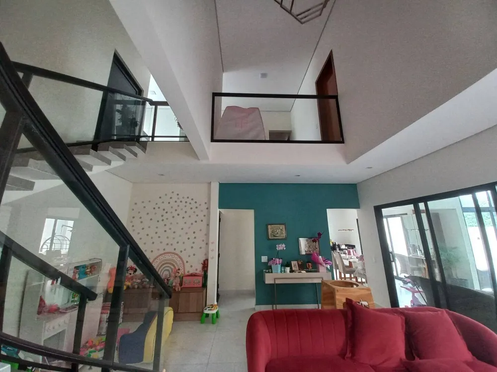 Casa, 3 quartos, 234 m² - Foto 2