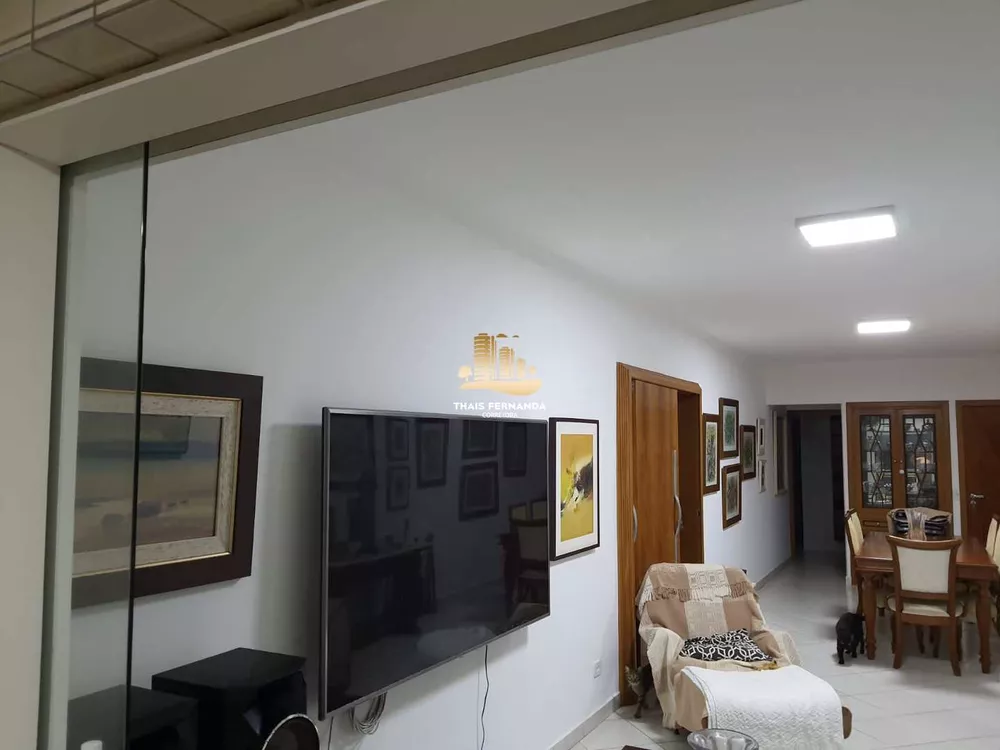 Apartamento à venda com 3 quartos, 140m² - Foto 2