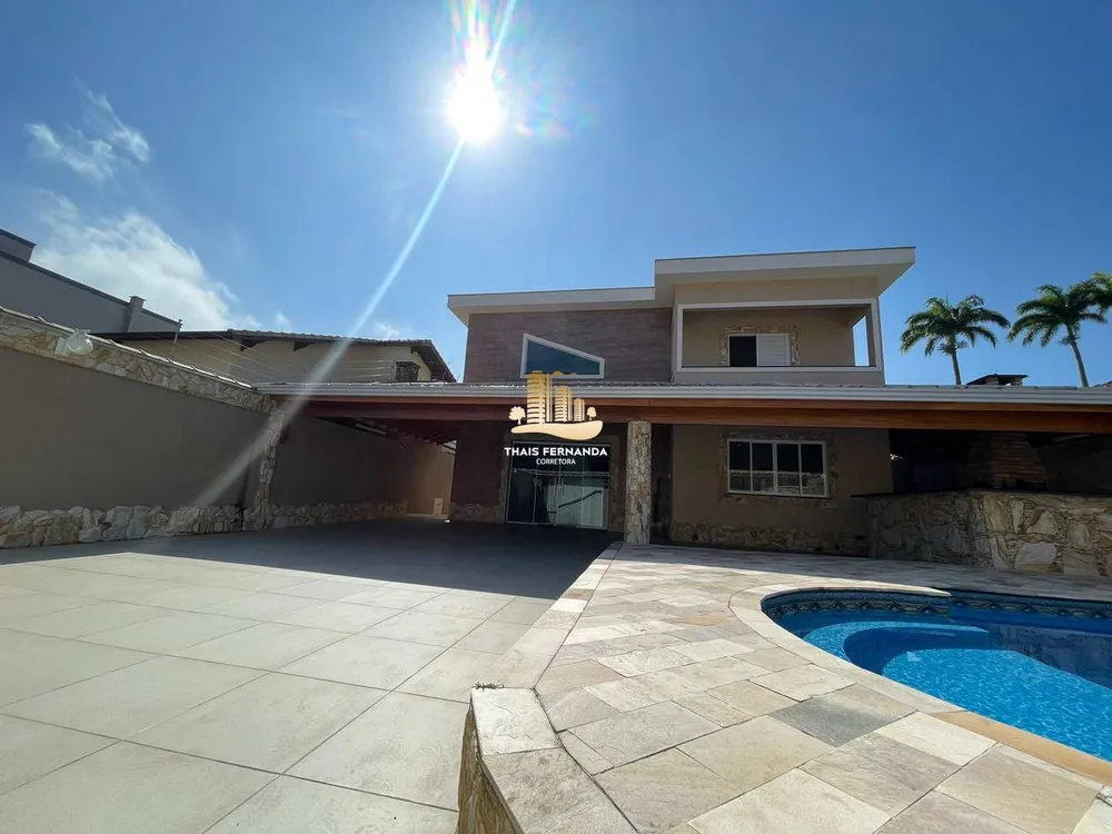 Casa, 5 quartos, 261 m² - Foto 1