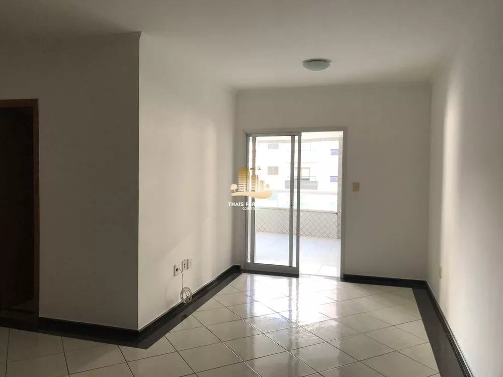 Apartamento à venda com 3 quartos, 170m² - Foto 2