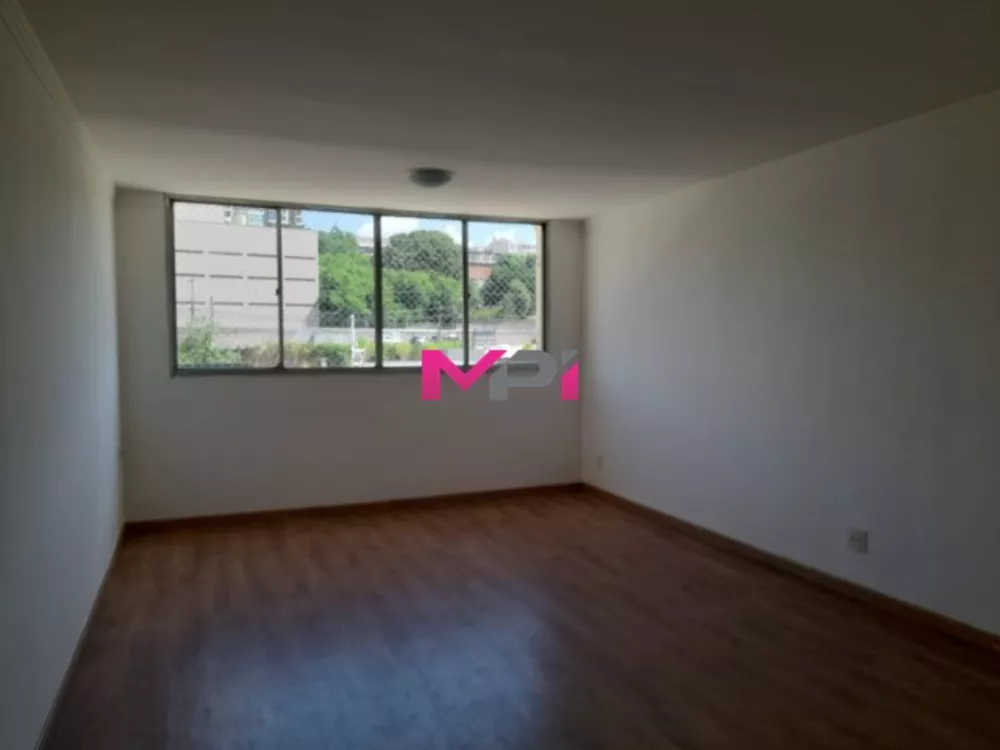 Apartamento à venda com 3 quartos, 113m² - Foto 2