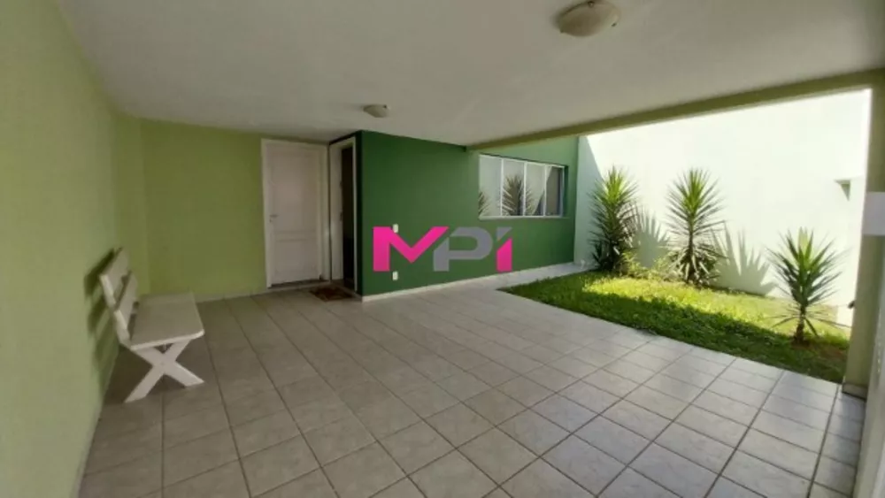 Casa à venda com 3 quartos, 170m² - Foto 1