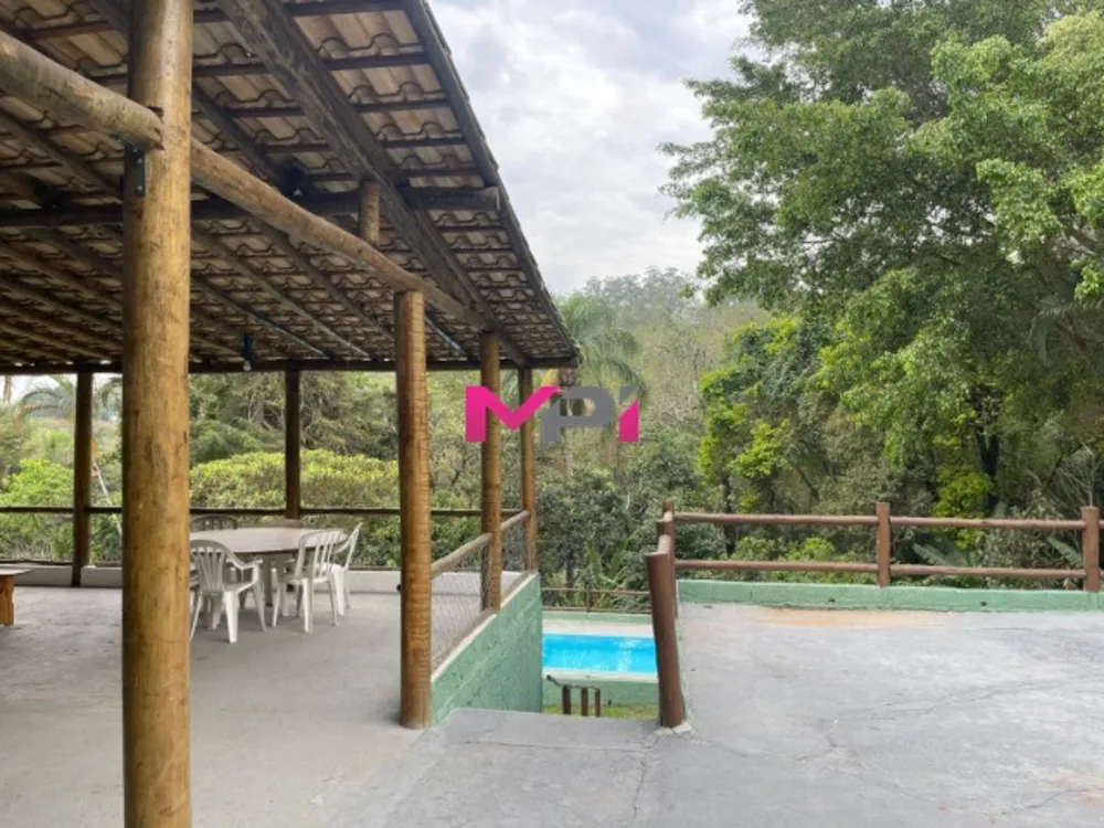 Chácara, 3 quartos, 2525 m² - Foto 1