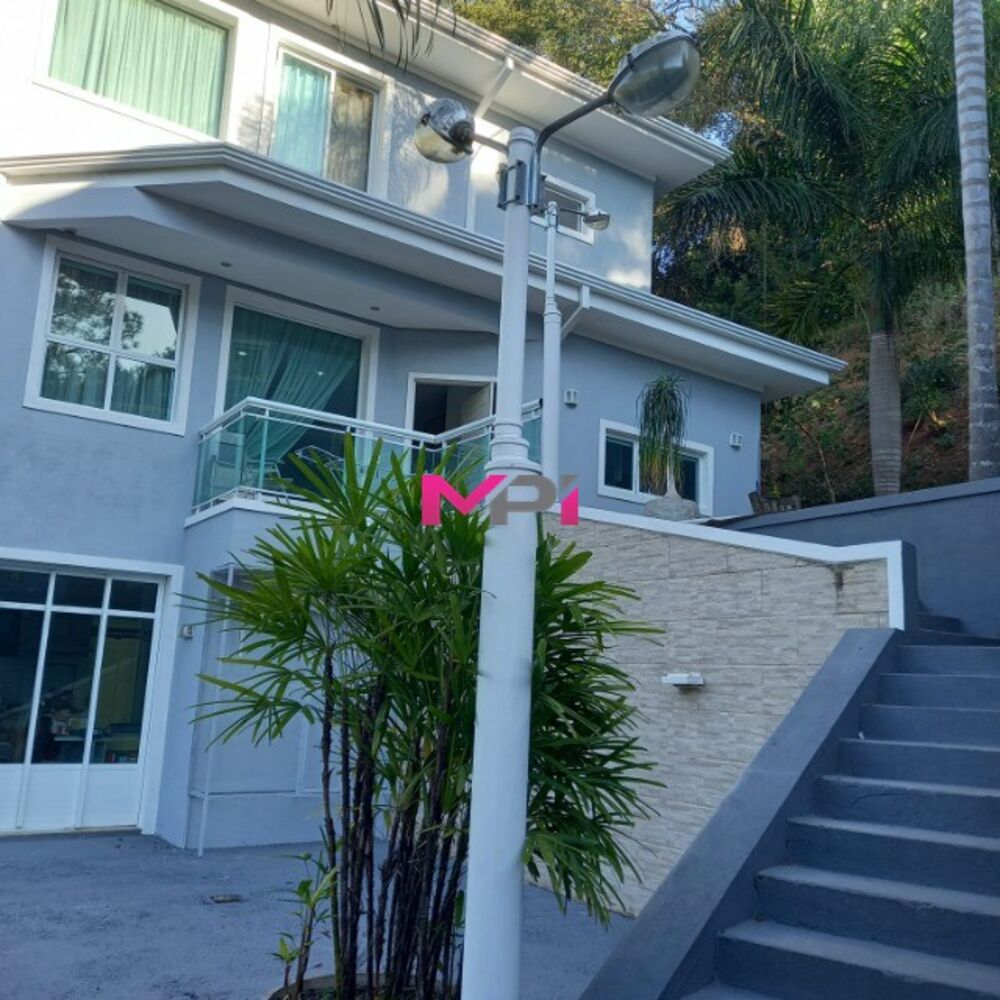 Casa de Condomínio à venda com 4 quartos, 398m² - Foto 2