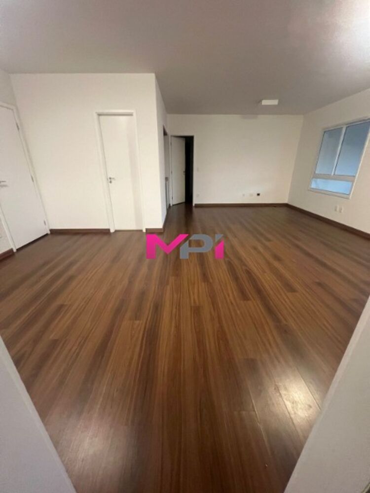 Apartamento para alugar com 3 quartos, 155m² - Foto 4