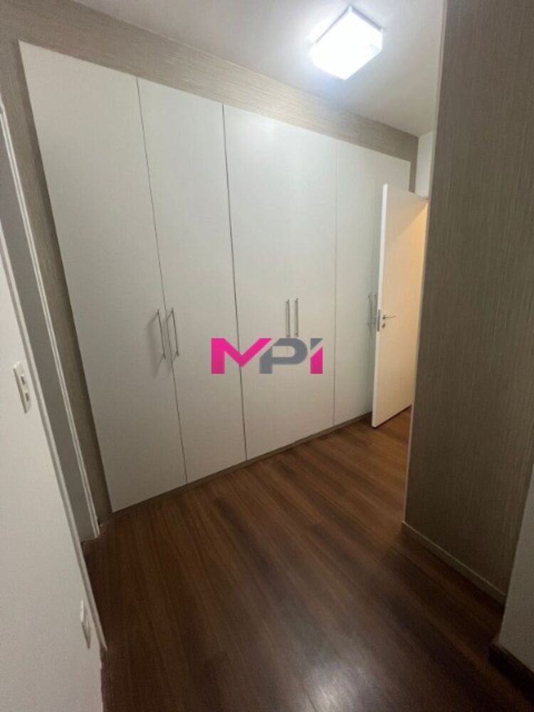 Apartamento para alugar com 3 quartos, 155m² - Foto 9