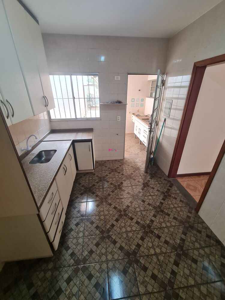 Casa à venda com 3 quartos, 139m² - Foto 3