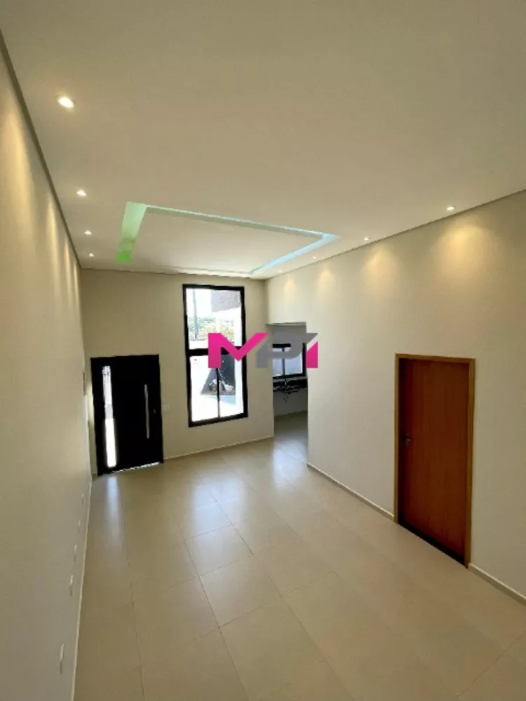 Casa à venda com 3 quartos, 160m² - Foto 1