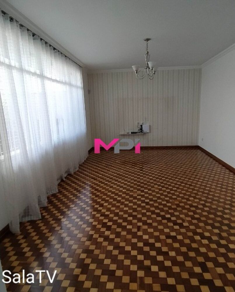 Casa à venda com 4 quartos, 250m² - Foto 11