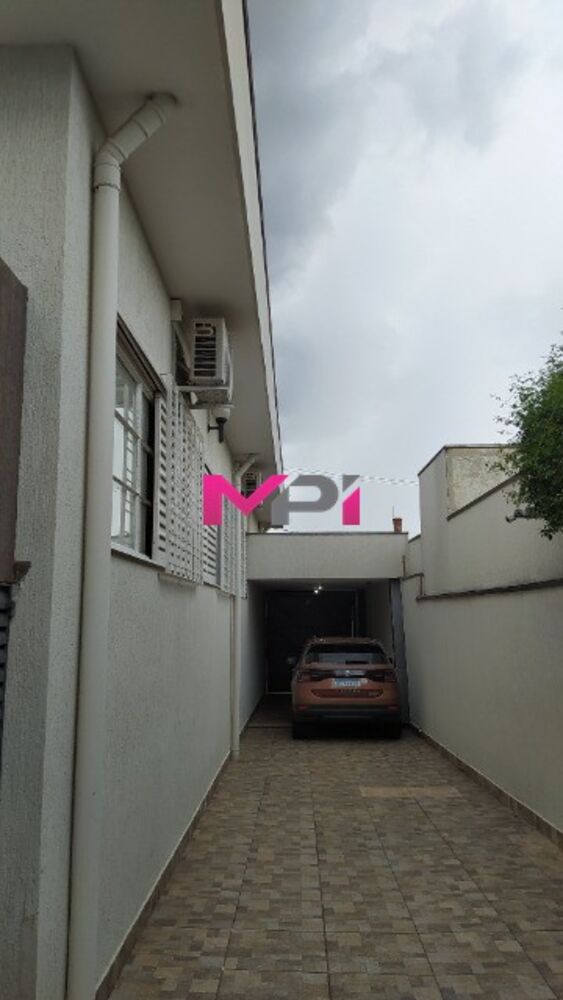 Casa à venda com 4 quartos, 250m² - Foto 20