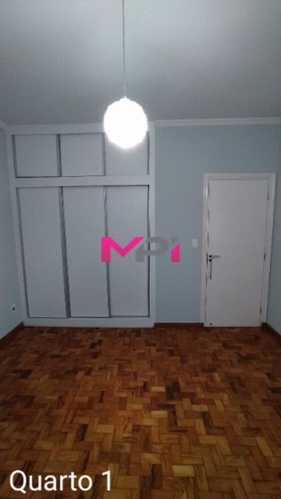 Casa à venda com 4 quartos, 250m² - Foto 13