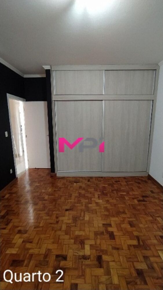 Casa à venda com 4 quartos, 250m² - Foto 15