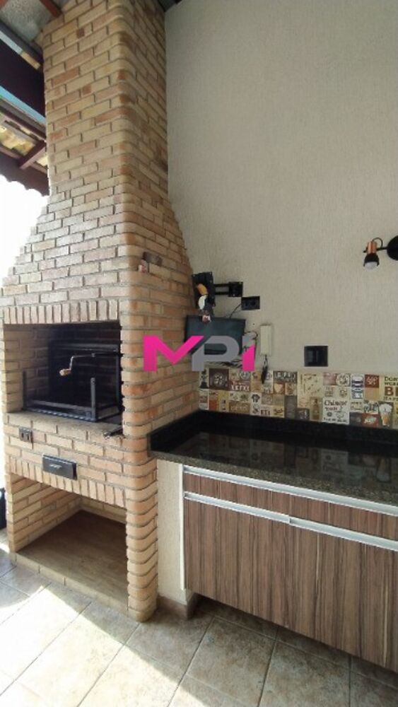 Casa à venda com 4 quartos, 250m² - Foto 6