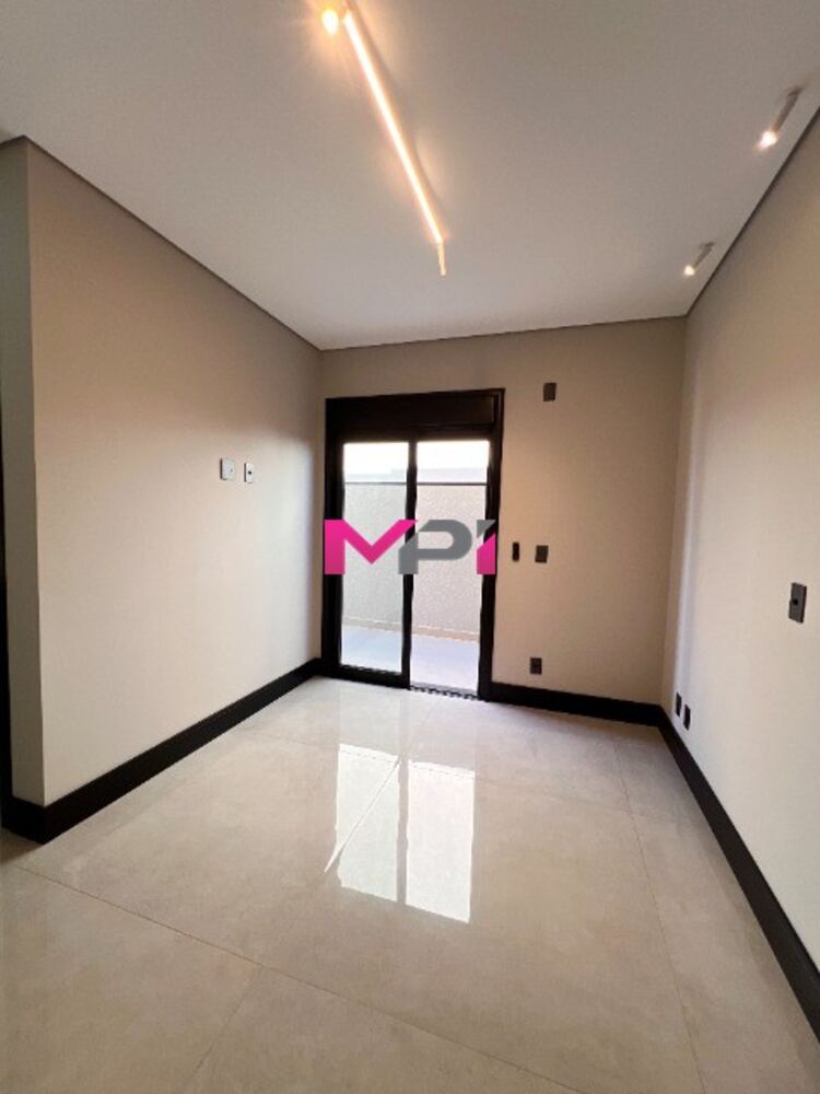 Casa de Condomínio à venda com 4 quartos, 226m² - Foto 4