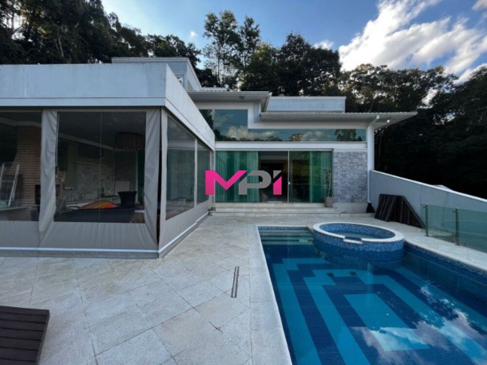 Casa de Condomínio à venda com 5 quartos, 350m² - Foto 1