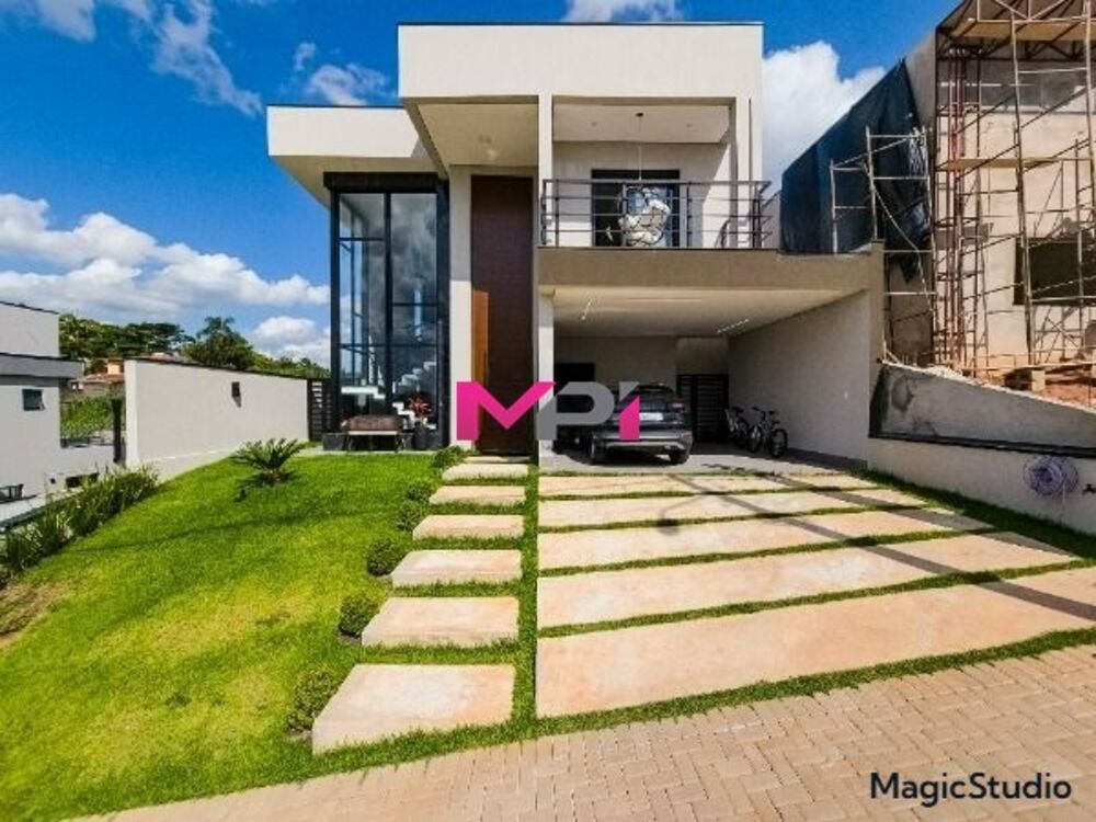 Casa de Condomínio à venda com 3 quartos, 242m² - Foto 1