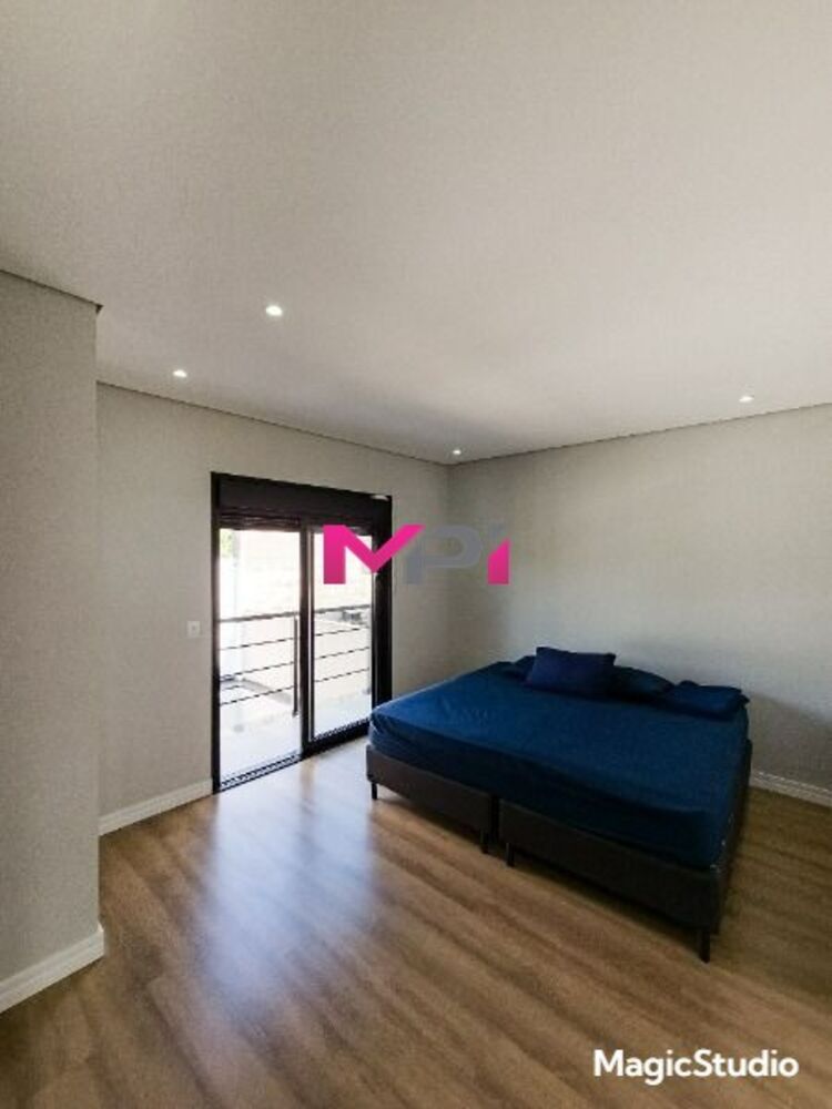 Casa de Condomínio à venda com 3 quartos, 242m² - Foto 4